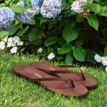 tkees cappuccino foundations matte flip flops