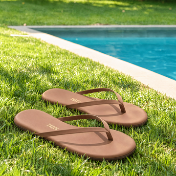 tkees beach bum foundations matte flip flops